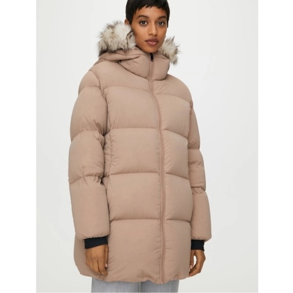 Aritzia Puffer Jacket - Picture 1 of 5